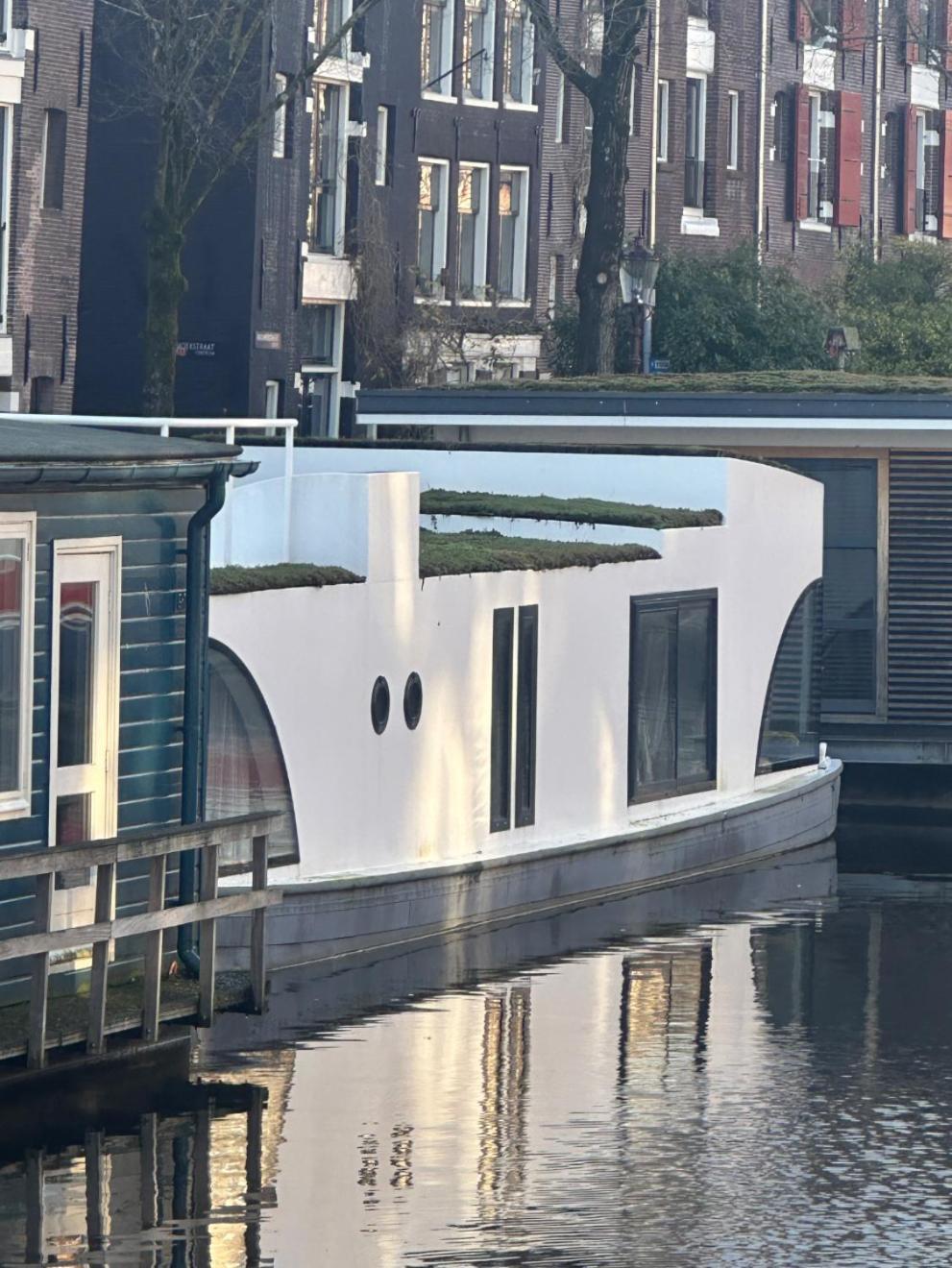 Houseboat Bnb The Floating Nest Amesterdão Exterior foto