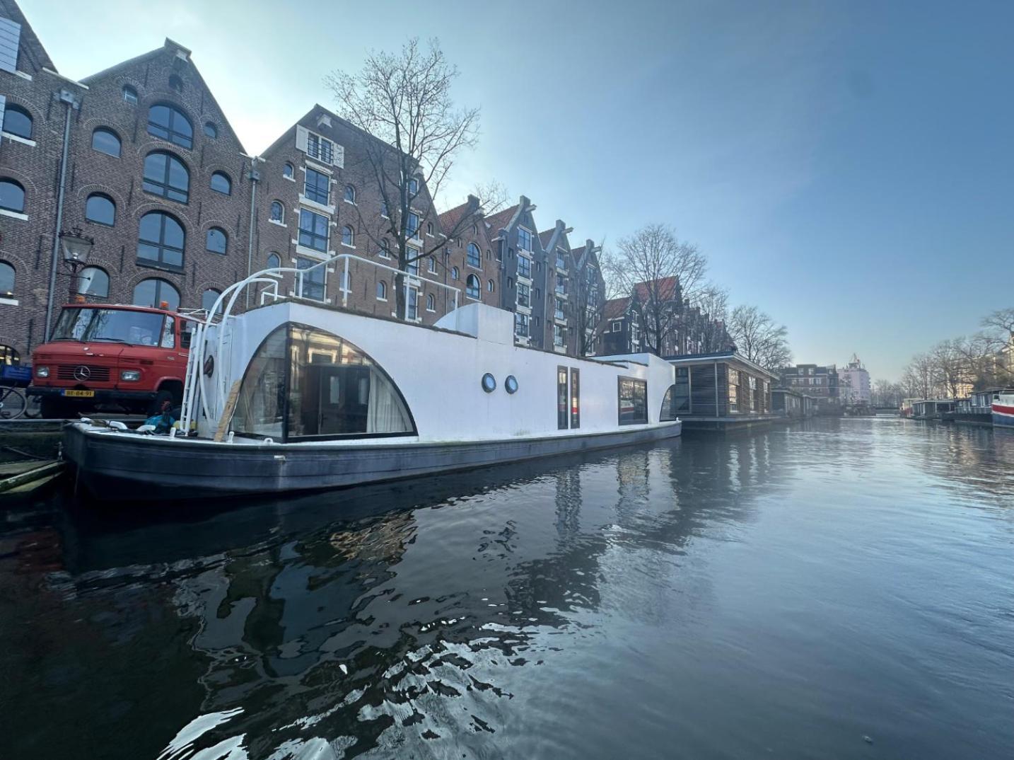 Houseboat Bnb The Floating Nest Amesterdão Exterior foto